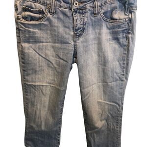 Refuge juniors light wash capri jeans size 9